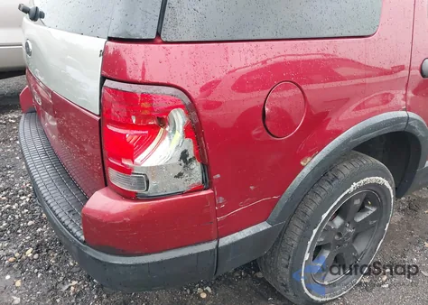 2004 Ford Explorer Nbx/Xlt z USA, uszkodzony, nr VIN 1FMZU73K54ZA07170